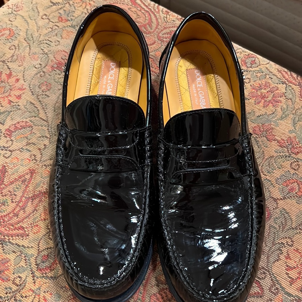 Gorgeous pair of Dolce Gabbana patent loafers